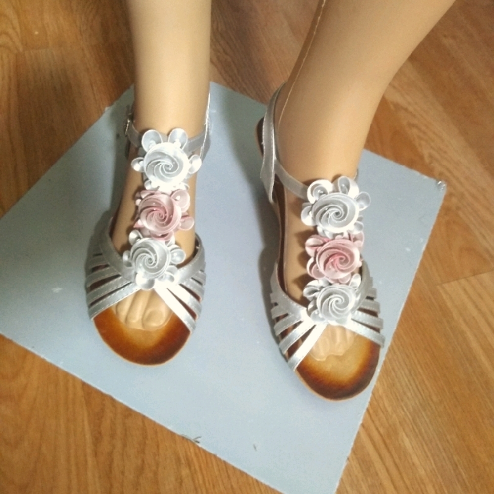 Rose Detail Sandals